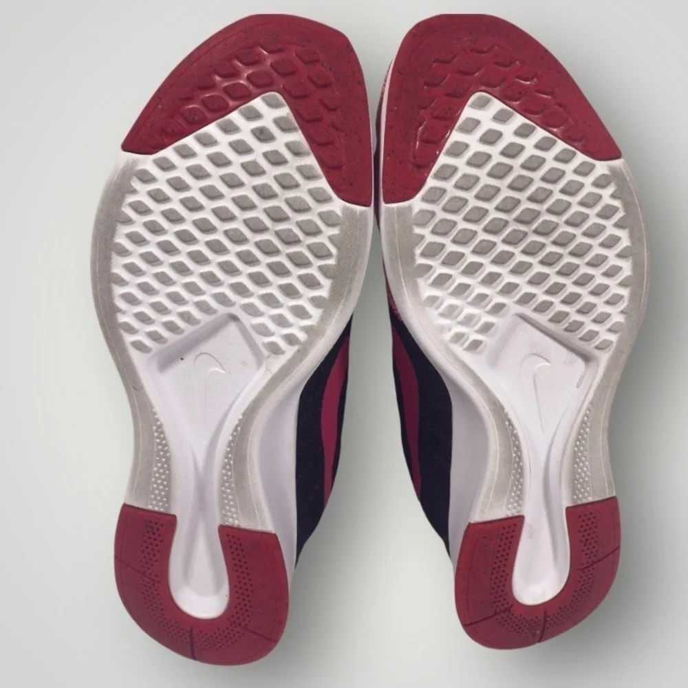 Girls Nike Dualtone Racer size 7Y